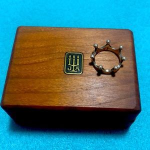 Used James Avery ring !